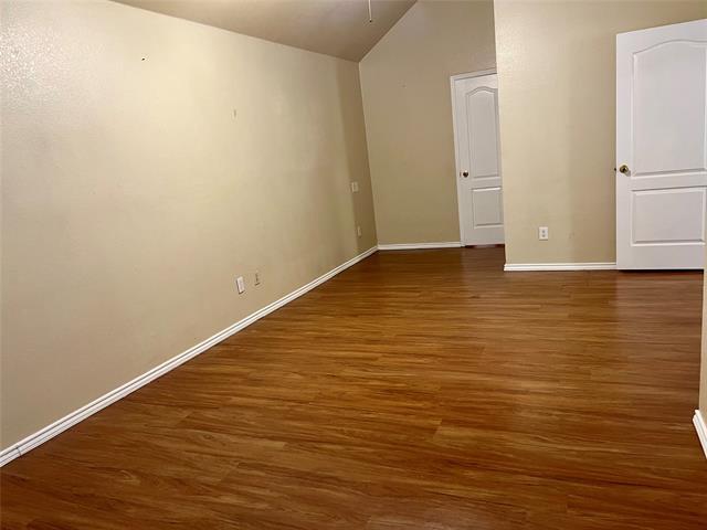 Building Photo - 5009 Bay View