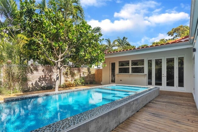 Building Photo - 776 NE 74th St