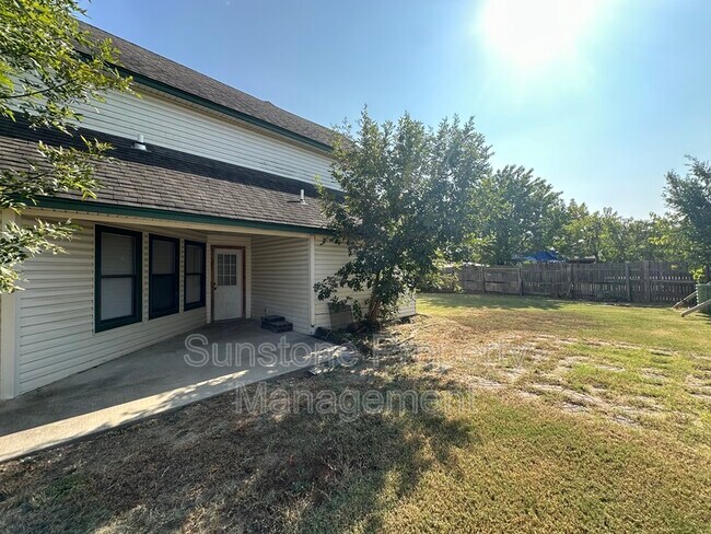 Building Photo - 12303 E 87th St N