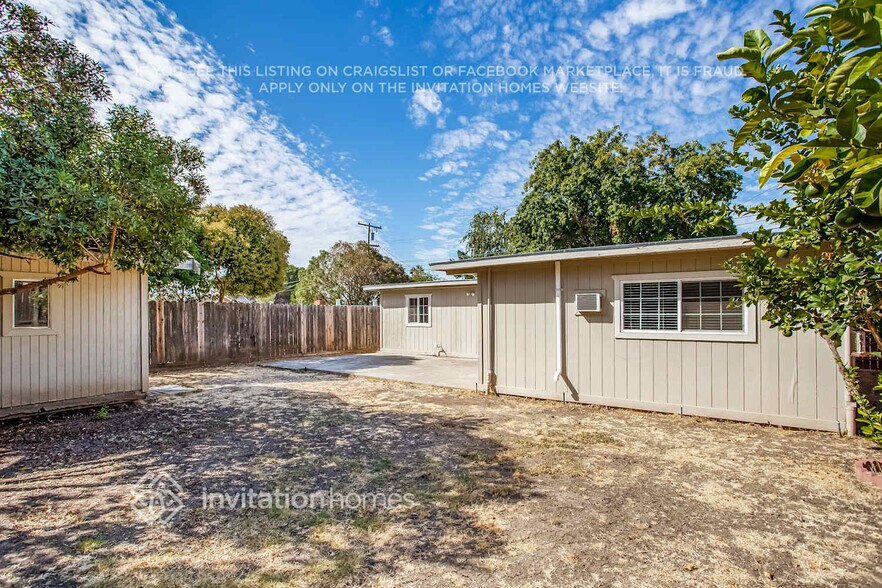 Building Photo - 2816 Glenside Dr