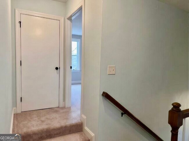 Building Photo - 303 Evesham Ave