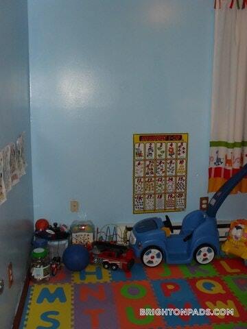 Building Photo - 7 Cypress Rd