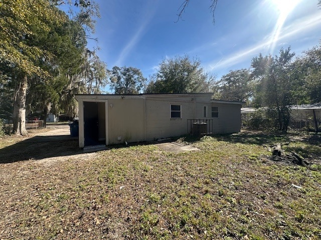 Building Photo - 3 Bedroom Single-Family Home