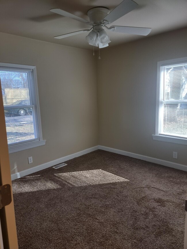 Building Photo - 8902 Prospect St