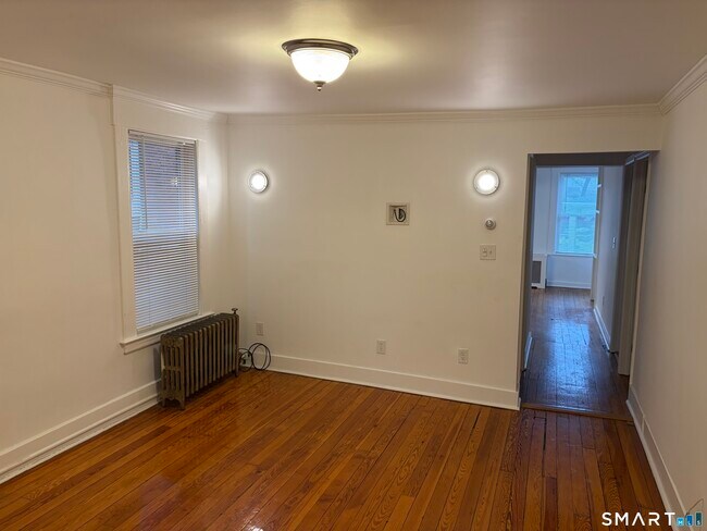 Building Photo - 973 State St