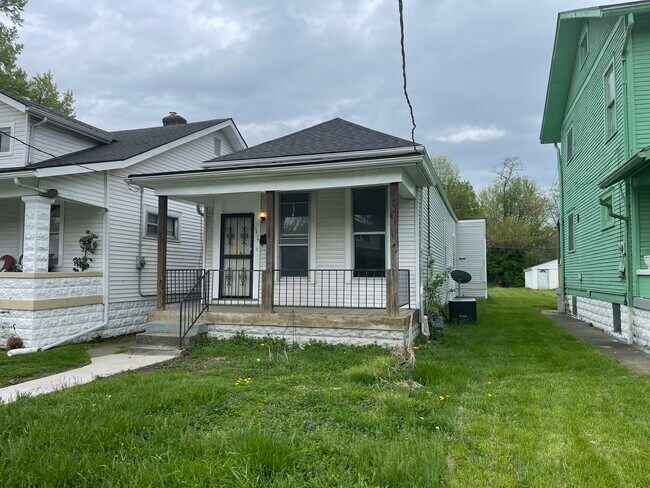 Primary Photo - 3414 River Park Dr