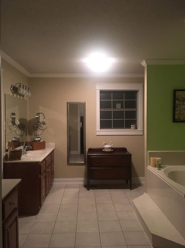 Building Photo - 122 Deer View Cir