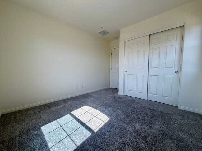 Building Photo - Great 3 bedroom in Cadence