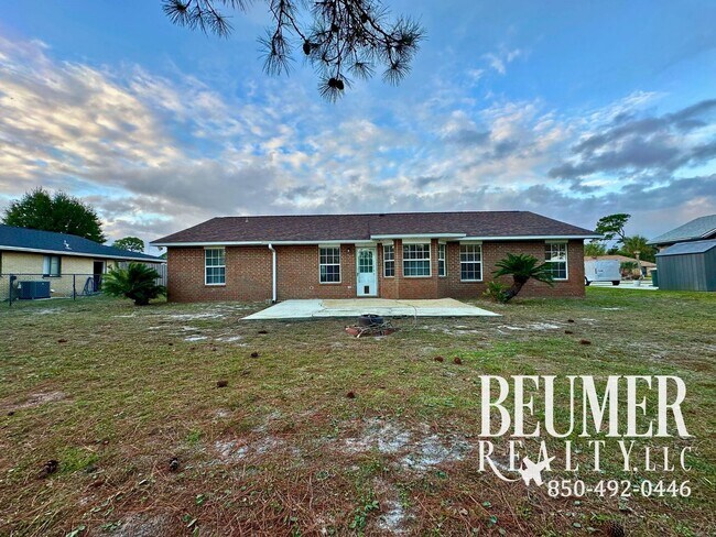 Building Photo - Lakefront Living Minutes to NAS & Perdido Beaches