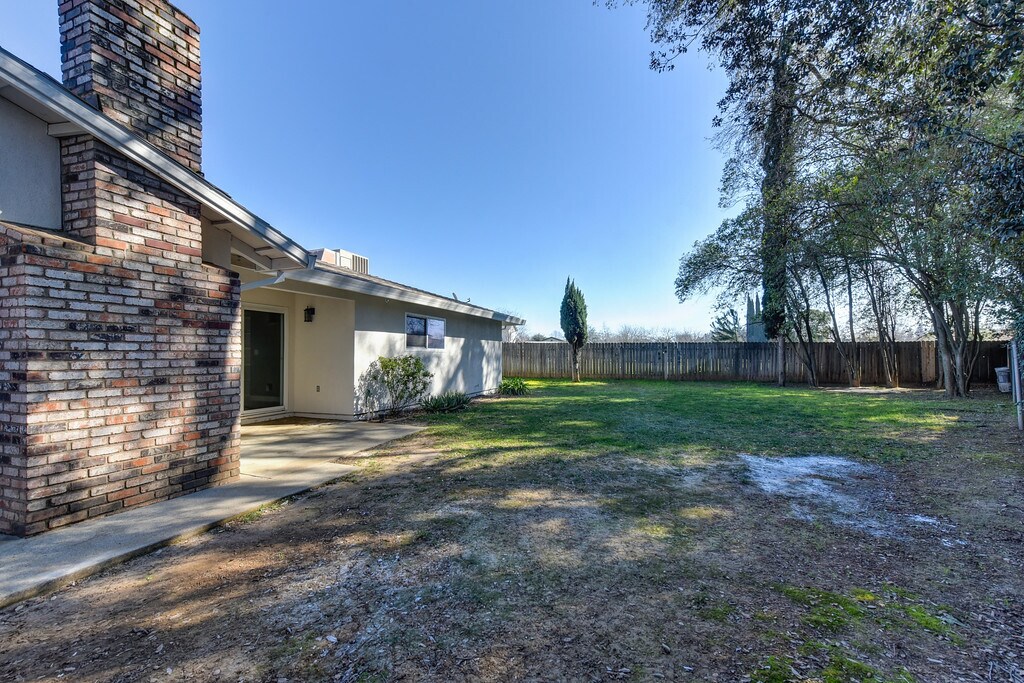 Building Photo - 9626 Knickers Ct