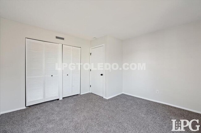 Building Photo - 1665 Brownstone Blvd