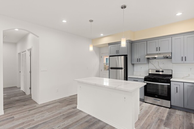 Building Photo - Brand-New Construction! Stunning 3 Bed, 2 ...