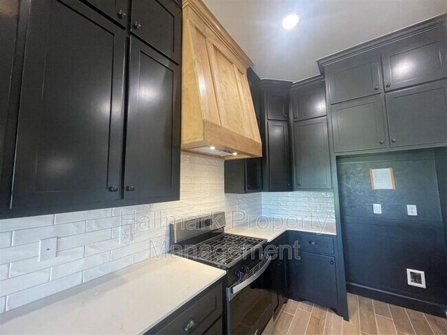 Building Photo - 5012 Misty Wood Ln