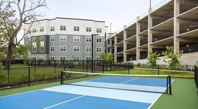 Building Photo - 10800 Hammerly Blvd