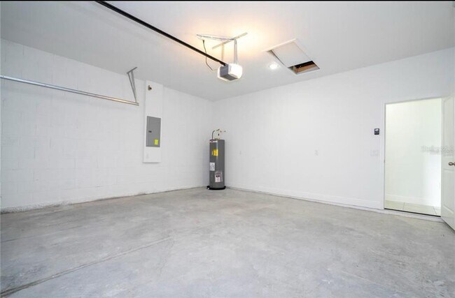 Building Photo - 2901 W Redgate Dr