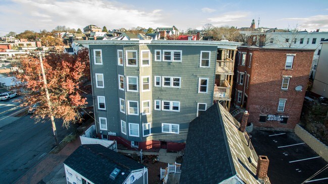 Building Photo - 106 Cumberland Ave