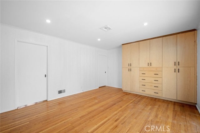 Building Photo - 685 Rim Rd