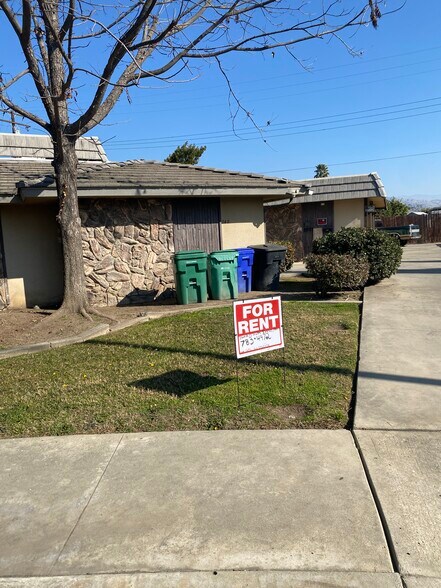 Front of triplex - 742 Theta Cir