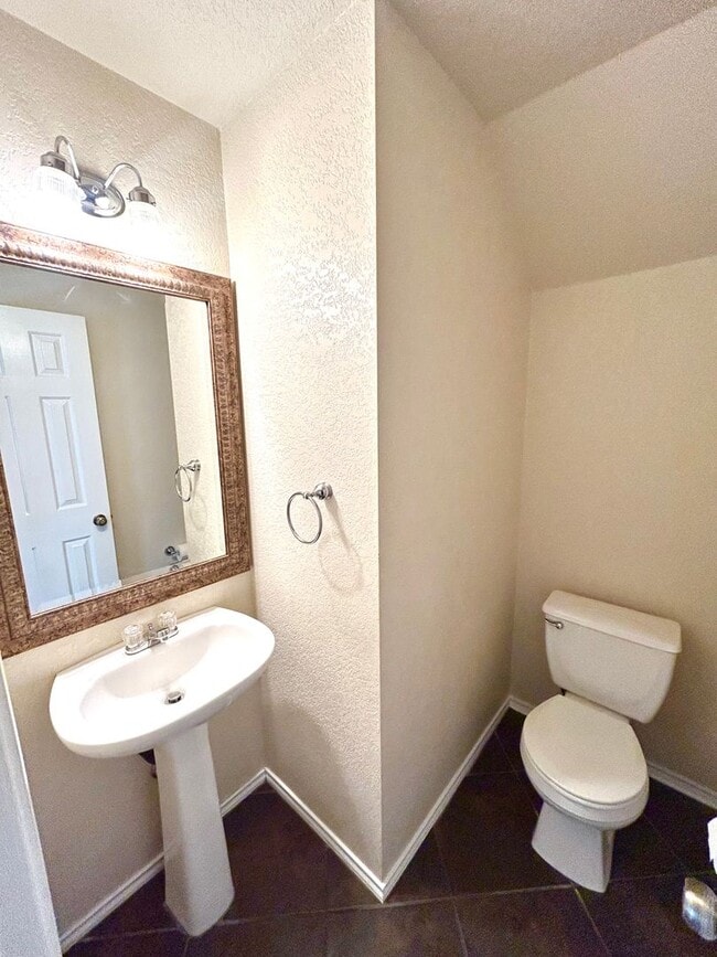 Building Photo - 110 Jetlyn Dr