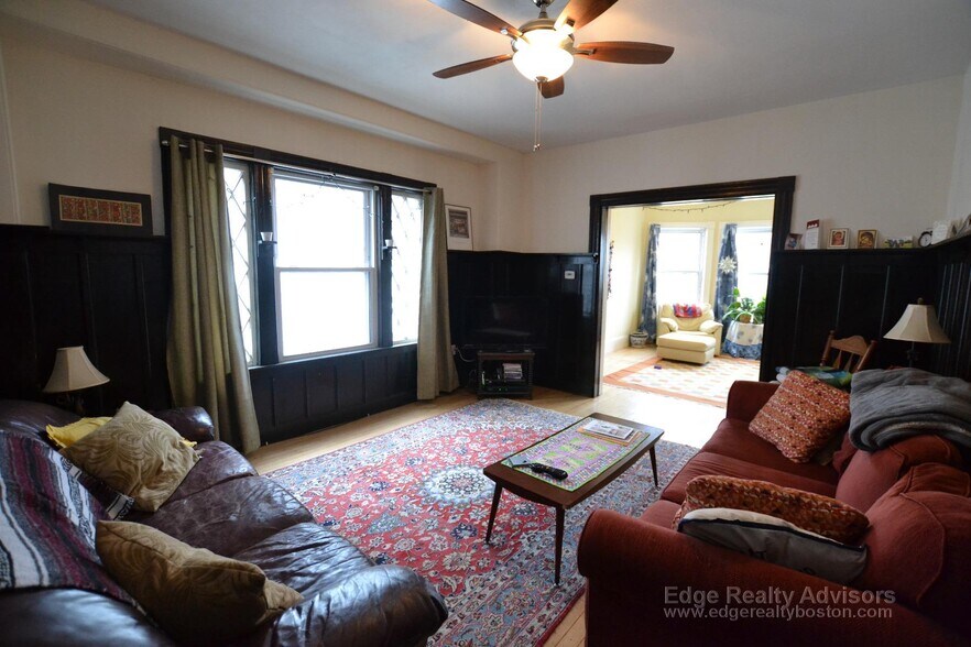 Building Photo - 56 Etna St