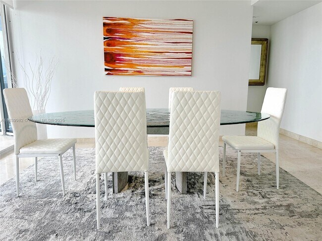 Building Photo - 17555 Collins Ave