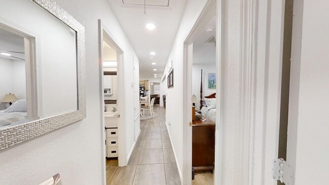 Building Photo - 1202 Sunshine Dr