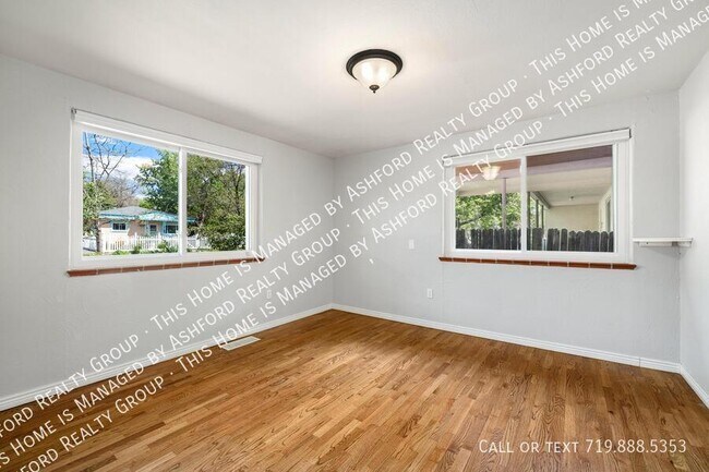 Building Photo - 1406 N Foote Ave