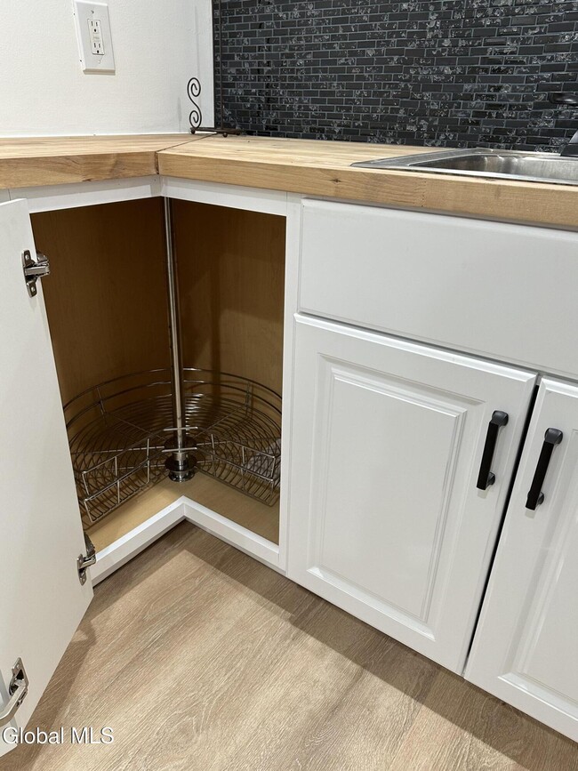 Building Photo - 27 McElwain Ave