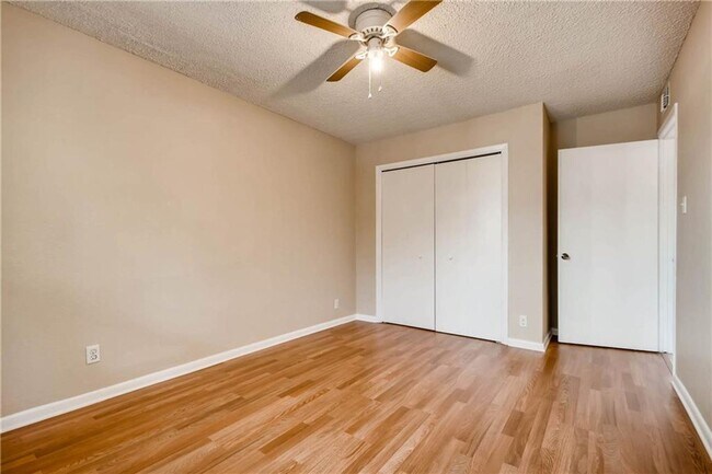 Building Photo - Central Austin Private Lifestyle!