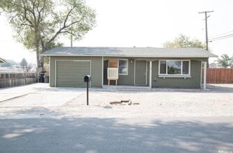 Building Photo - Charming 3 bedroom home