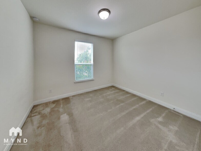 Building Photo - 13725 James Buchanan St