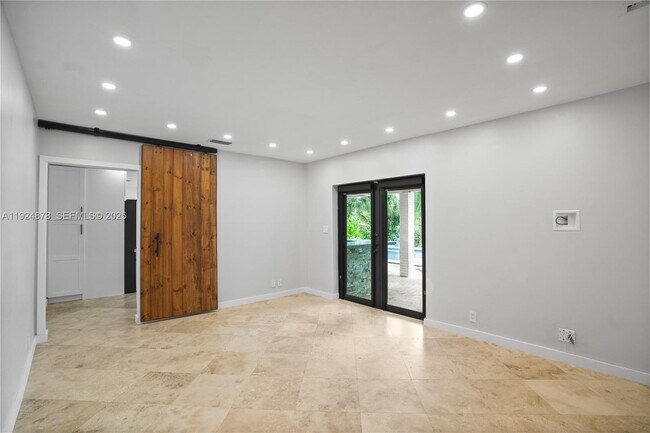 Building Photo - 19911 SW 82nd Pl