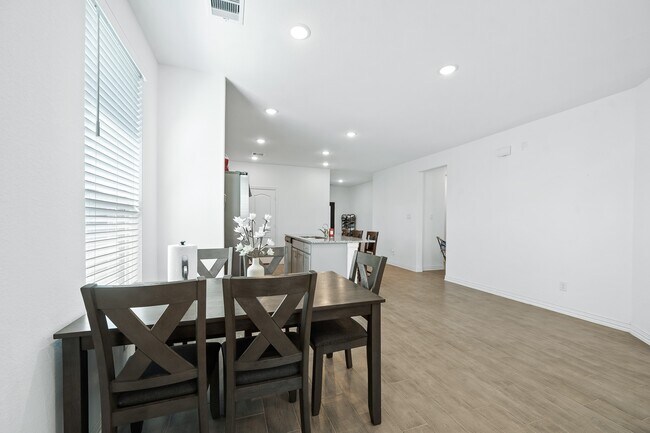 Building Photo - 31243 Conover Dr