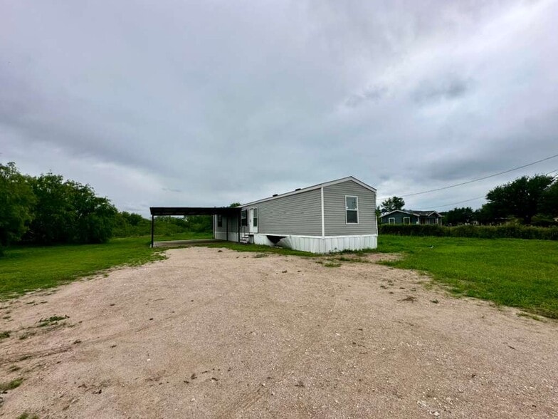 Building Photo - 22602 Val Verde Rd