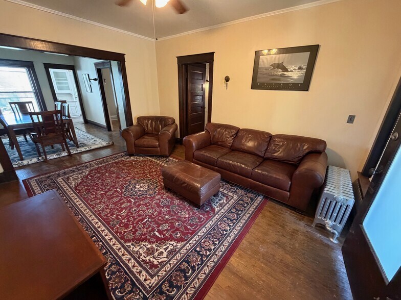 Living/Family Room - 3621 Wyandotte St