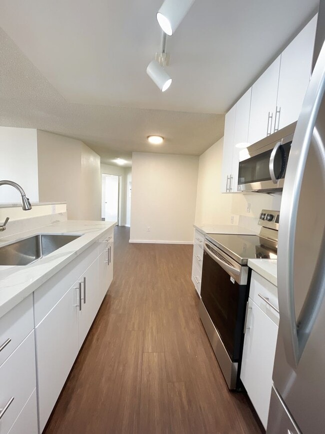 Building Photo - 91-1203 KANEANA STREET#B