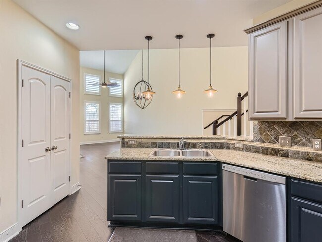 Building Photo - 2210 Onion Creek Pkwy