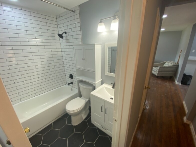 Building Photo - 309 Dover Dr