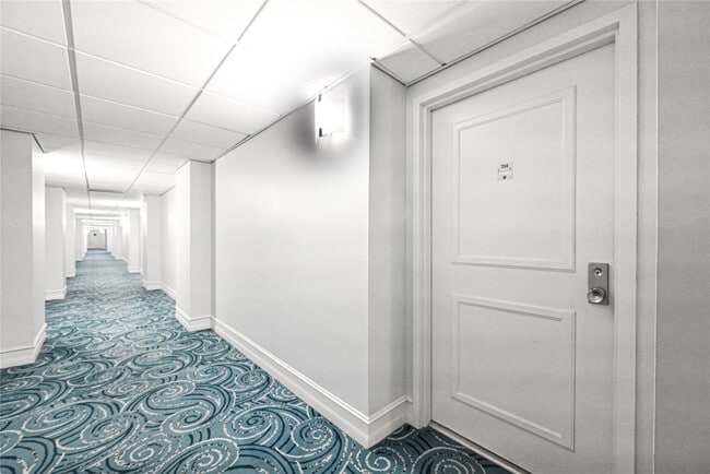 Building Photo - 3900 Galt Ocean Dr