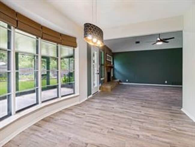 Building Photo - 1620 Post Oak Dr