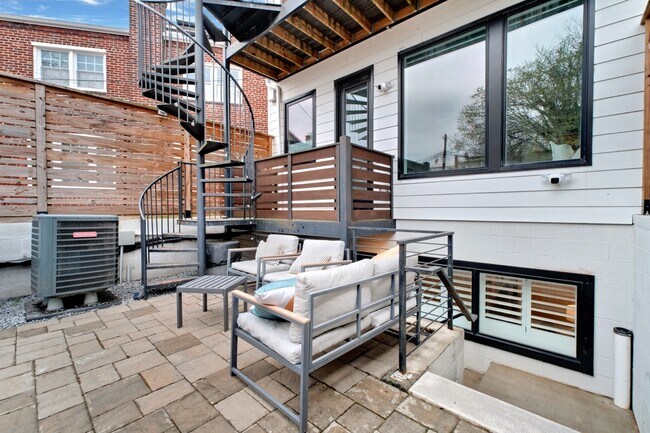 Building Photo - 1419 Upshur St NW