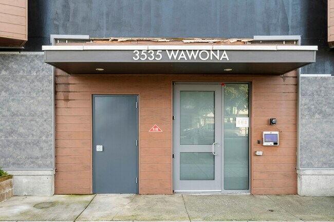 Building Photo - 3535 Wawona St
