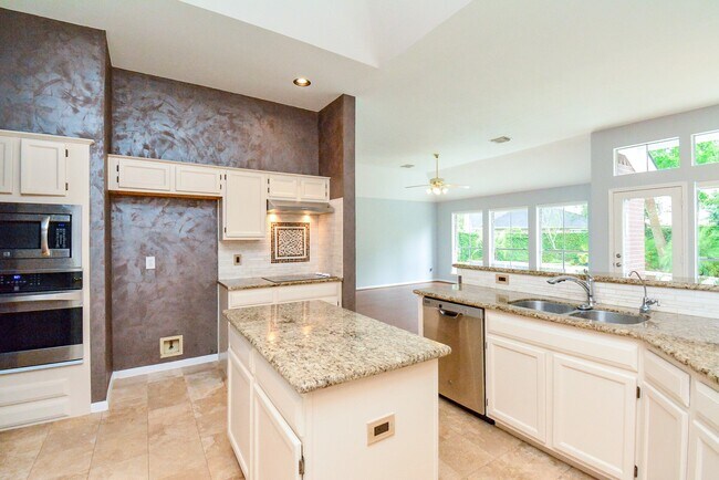 Building Photo - 1638 Almond Brook Ln