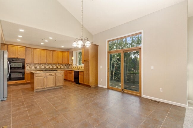 Building Photo - 8700 Triple Crown Dr