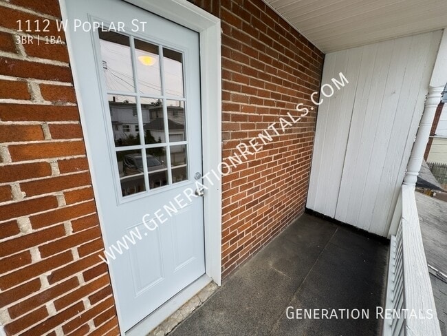 Building Photo - 1112 W Poplar St