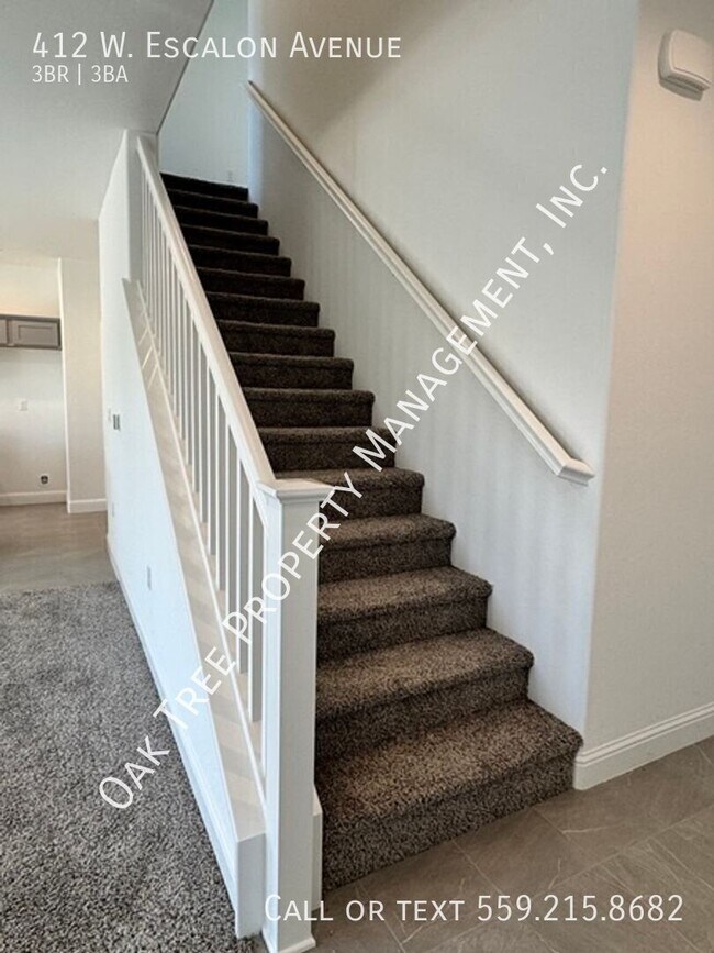 Building Photo - 412 W Escalon Ave