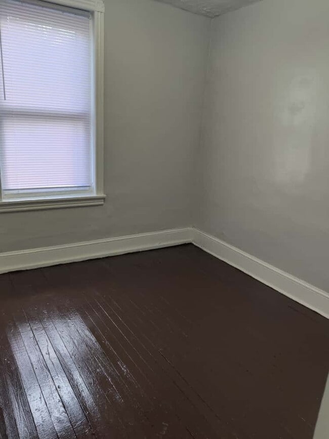 Building Photo - 2170 Conlyn St