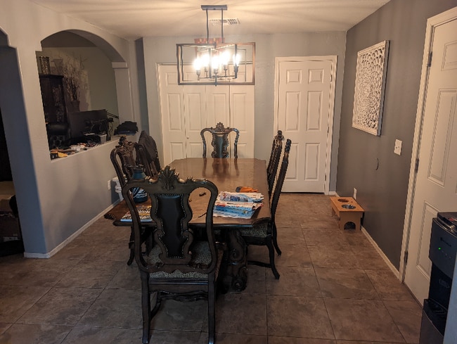 Building Photo - 837 E Gable Ave