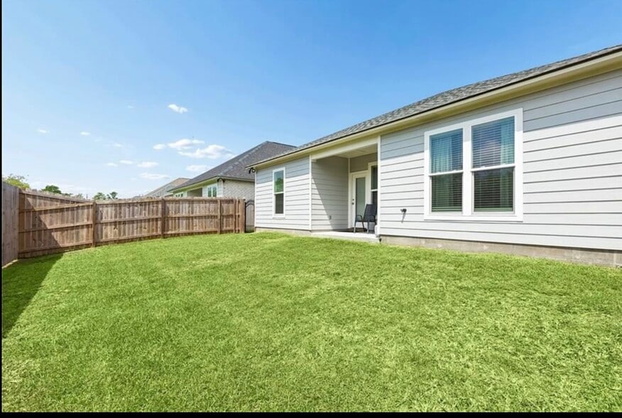 Building Photo - 3046 Creekstone Way