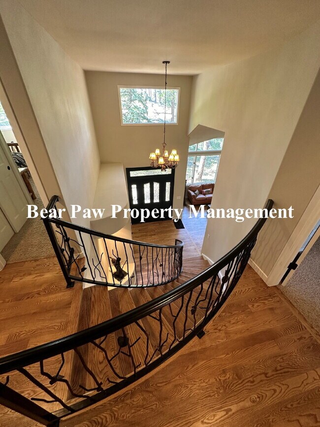 Building Photo - New Lower Price on this Magnificent Home in The Ridge!!